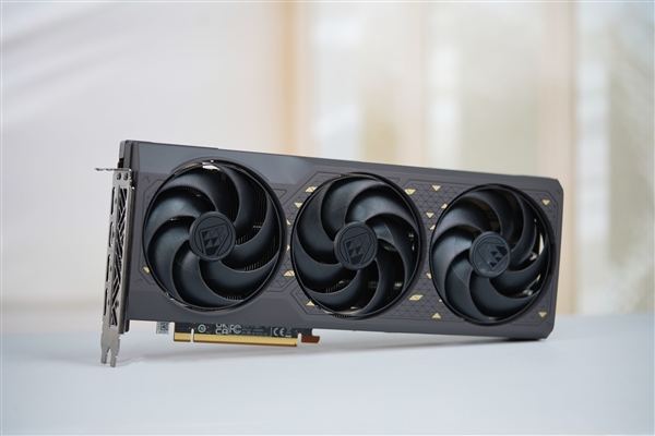 星歐娛樂官方:迎戰RTX 5060!AMD RX 7650 GRE顯卡圖賞