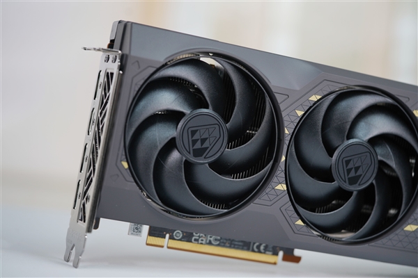 星歐娛樂官方:迎戰RTX 5060!AMD RX 7650 GRE顯卡圖賞